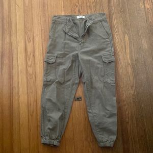 Madewell cropped cargo pants
